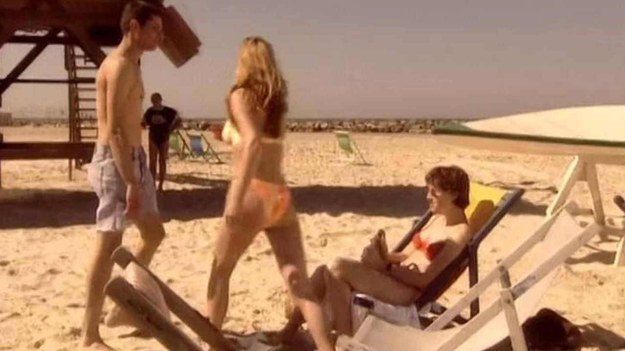 לויתן בחוף שרתון backdrop