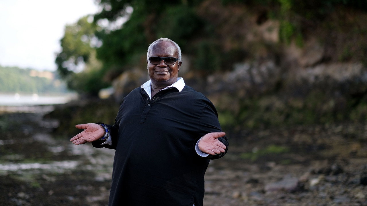 Rassemblance backdrop