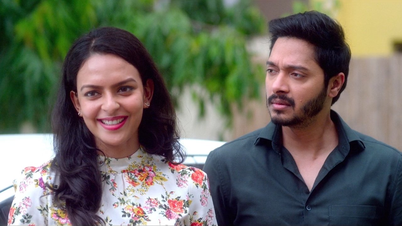 Teen Do Paanch backdrop