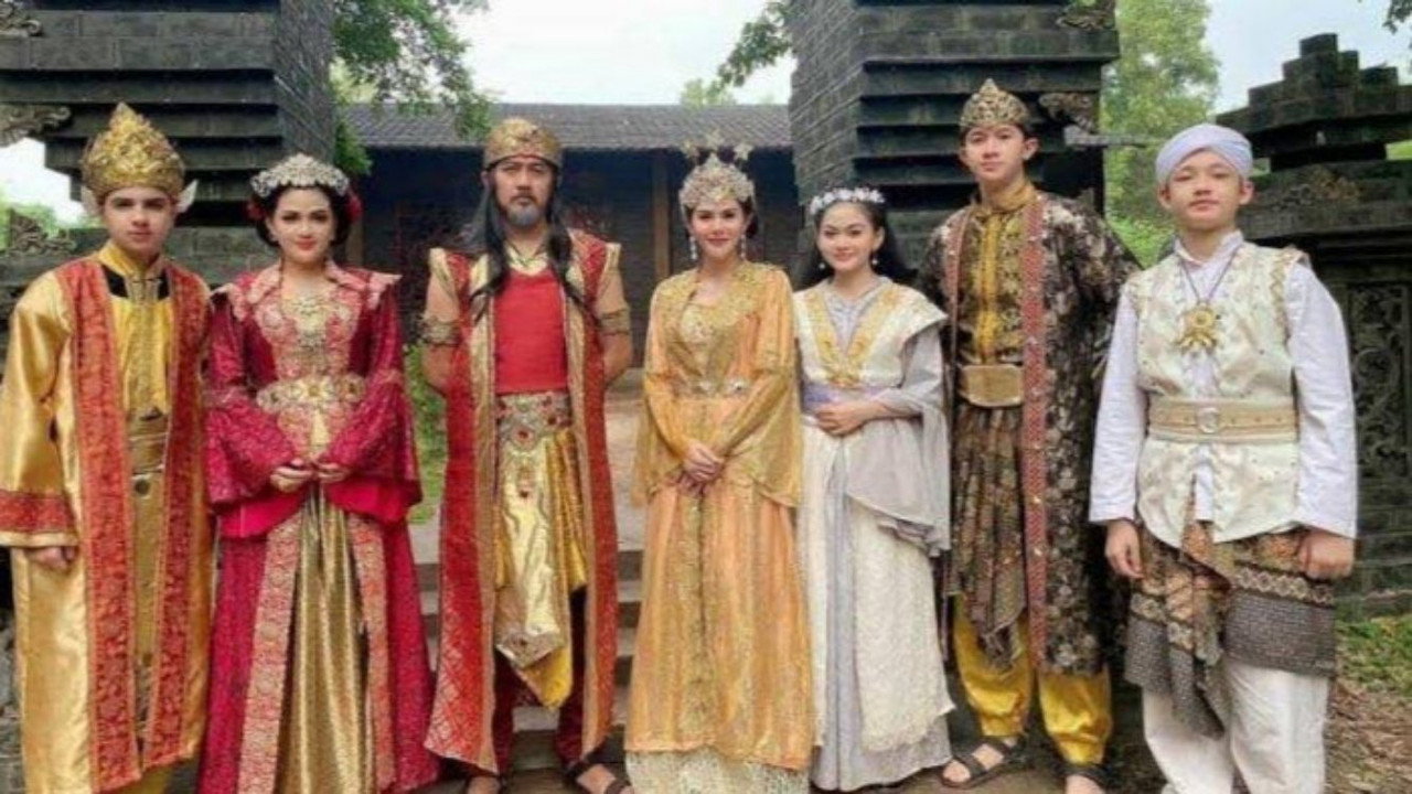 The Return of Raden Kian Santang backdrop