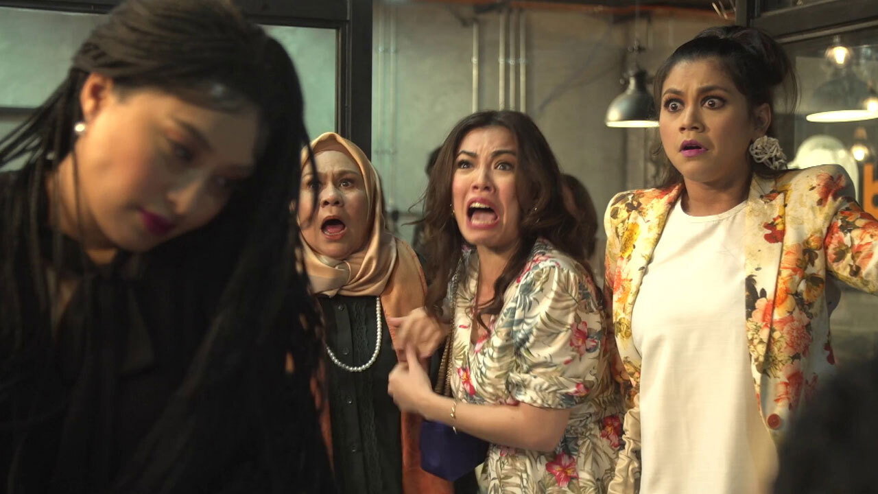 Diva Popular backdrop