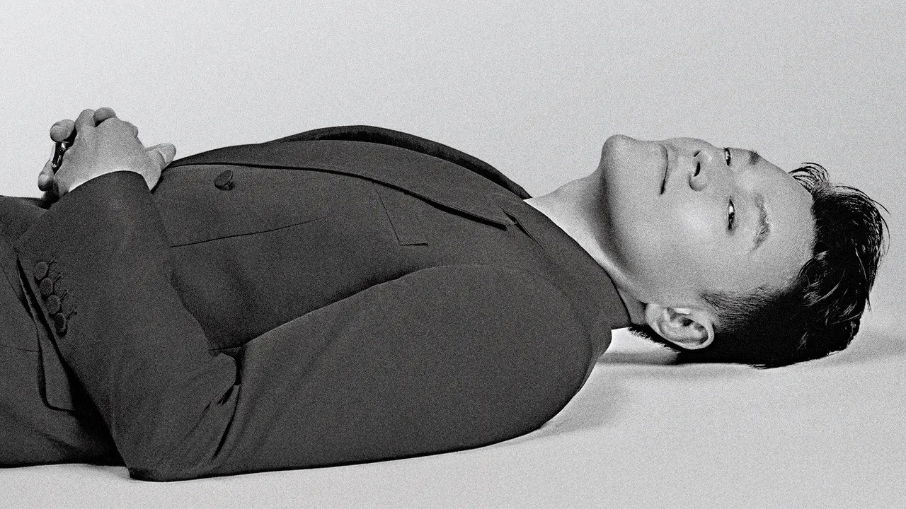 더 딴따라 backdrop