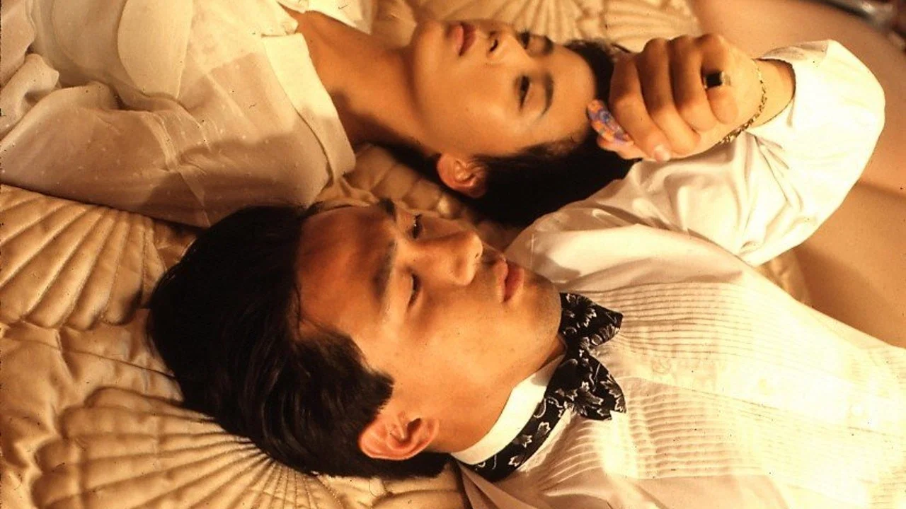 Camels Don't Cry Alone backdrop