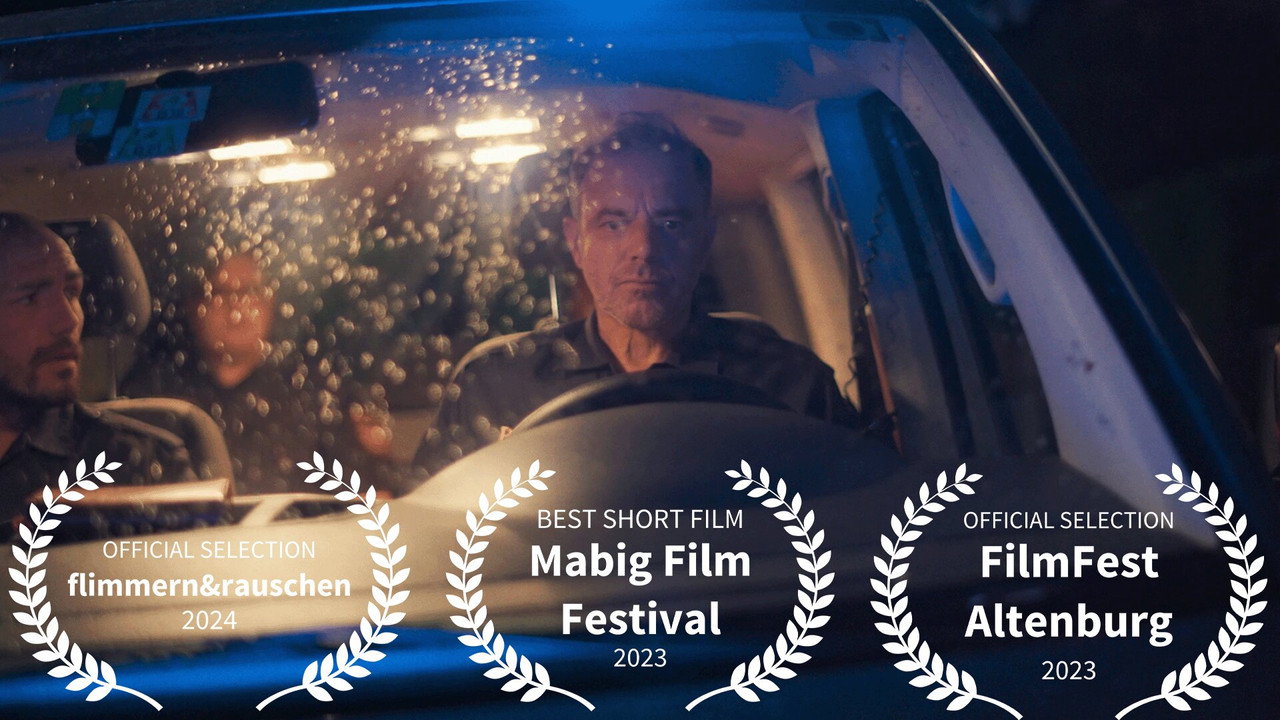 Freund und Helfer backdrop