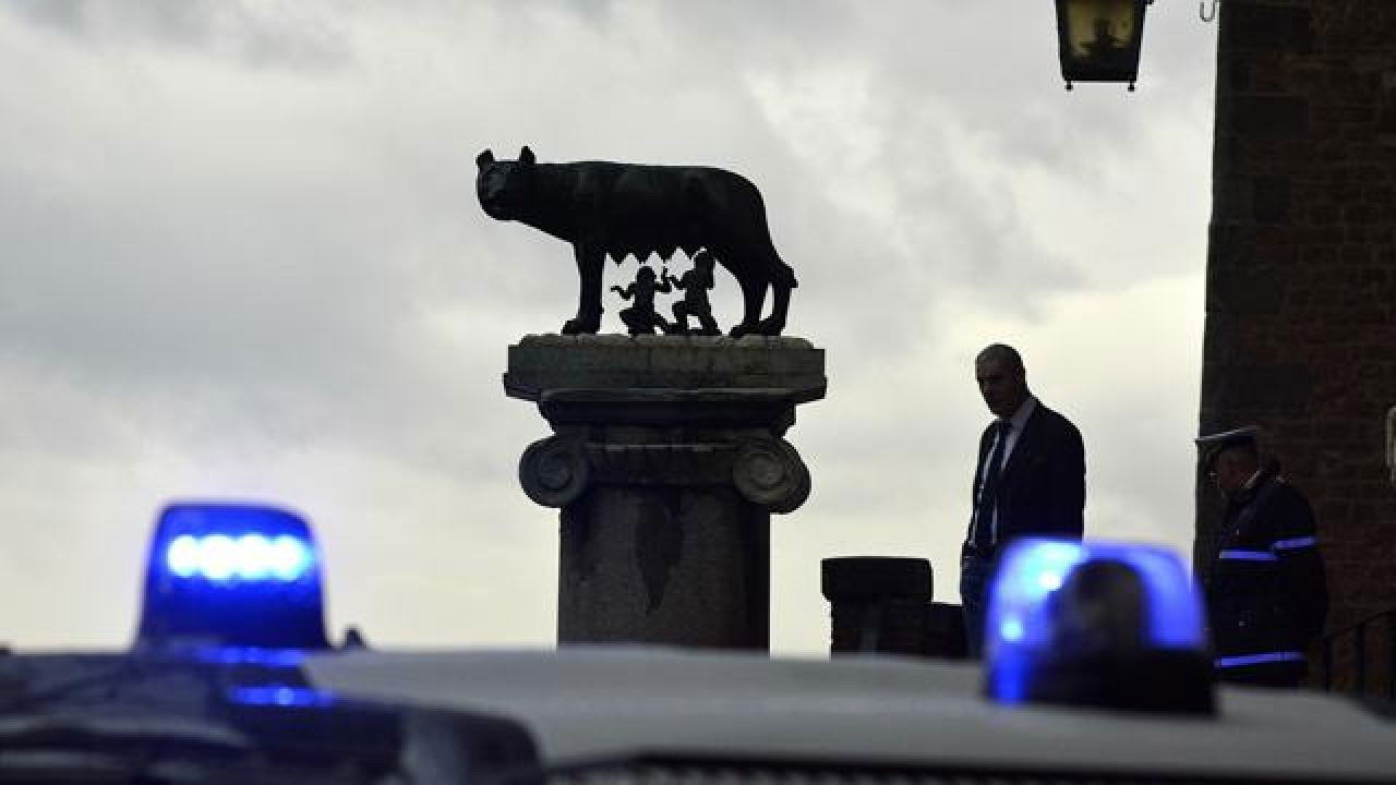 I mille giorni di Mafia Capitale backdrop