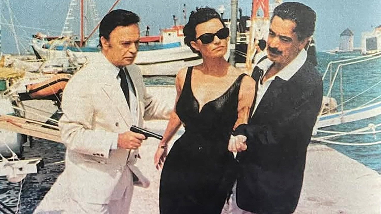 Η οργή των Θεών backdrop