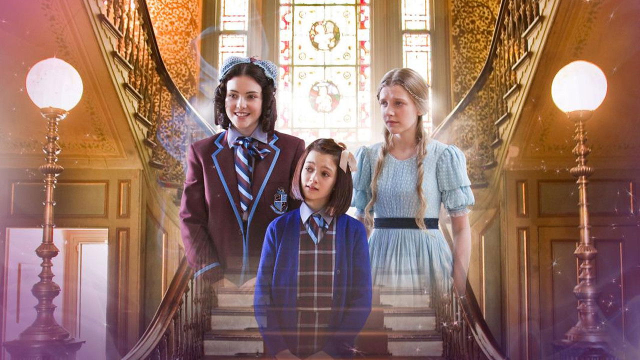 Dead Gorgeous backdrop