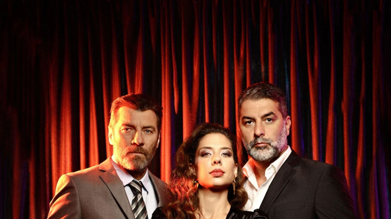 Αυτή η Νύχτα Μένει backdrop