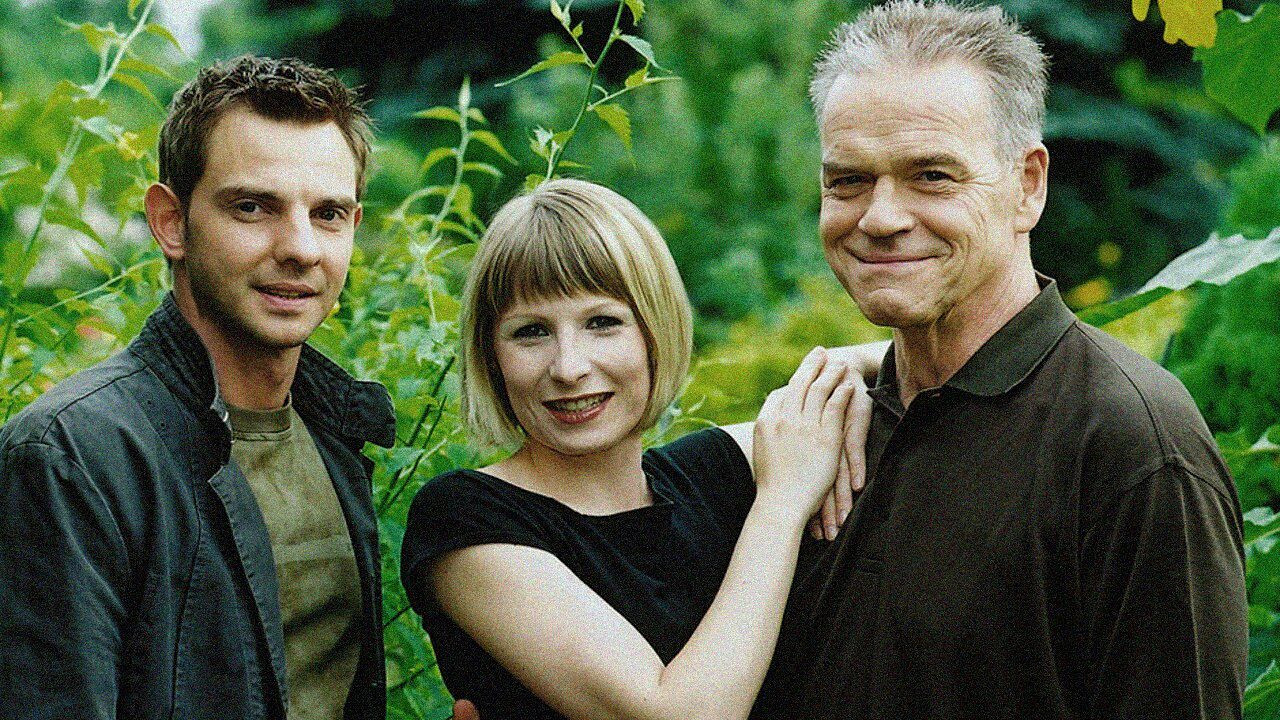 Wolffs Revier backdrop