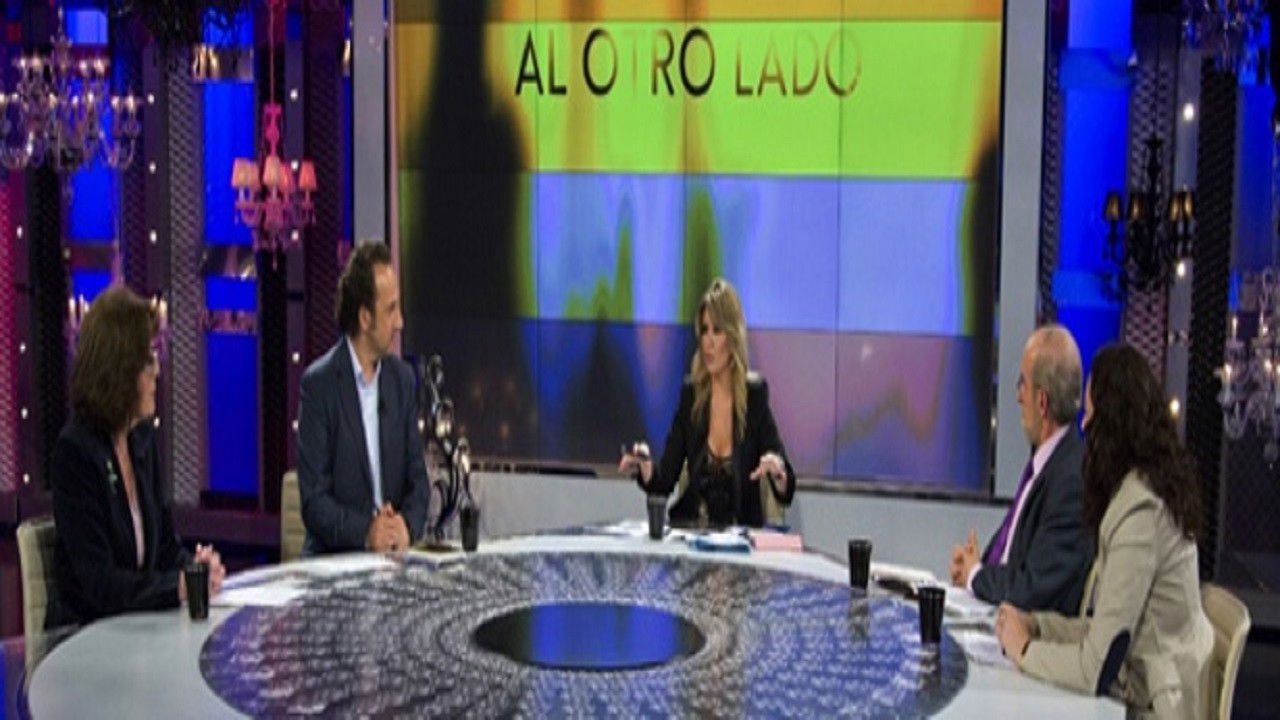 Al otro lado backdrop