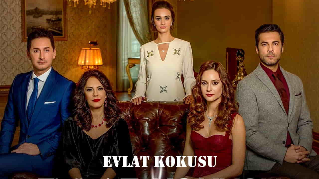 Evlat Kokusu backdrop