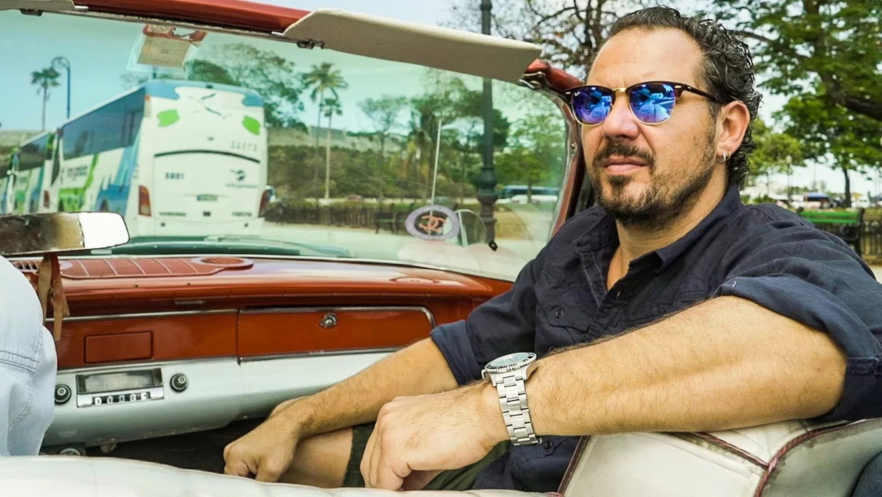 Axel Opgelicht backdrop