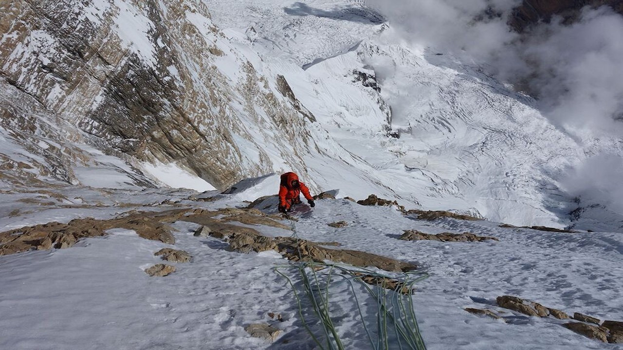 On ne marche qu'une fois sur la lune backdrop