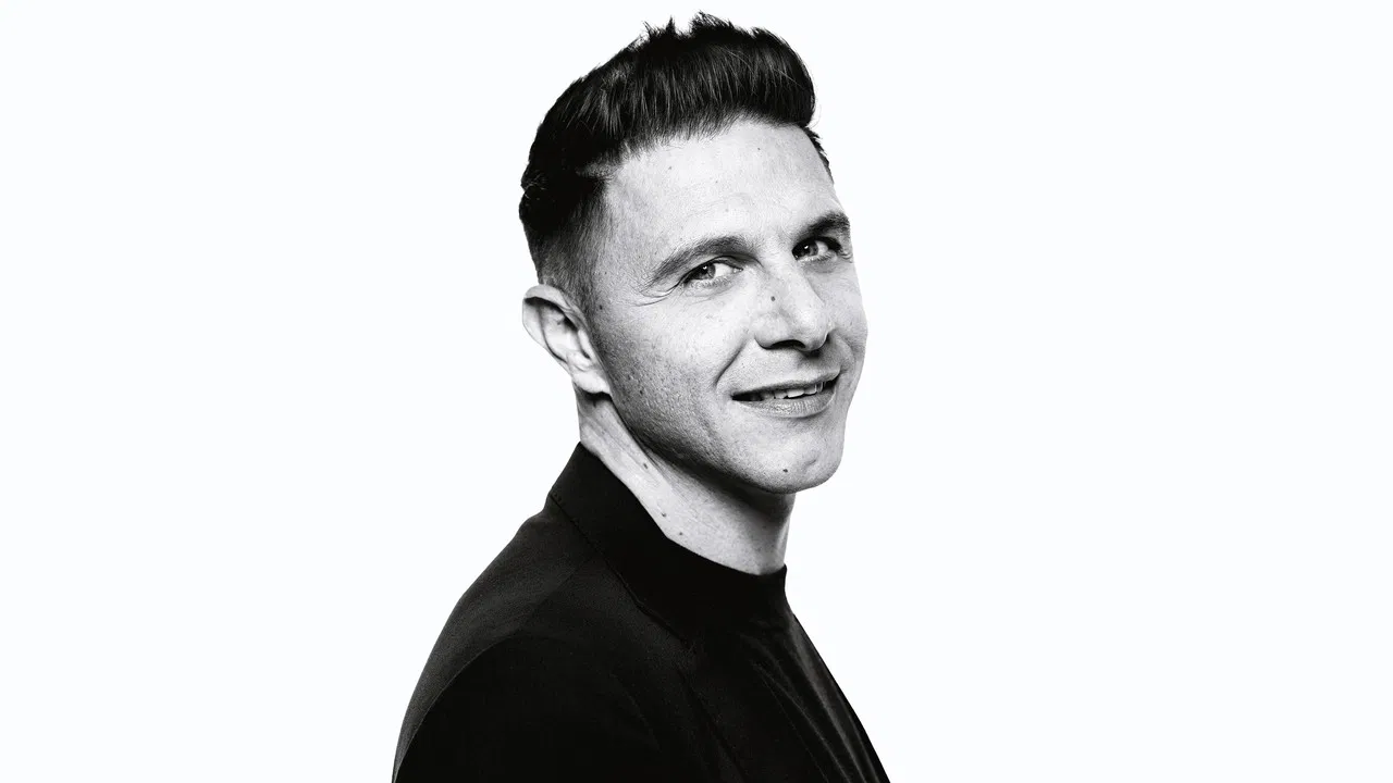 Joaquín, la penúltima y me voy backdrop