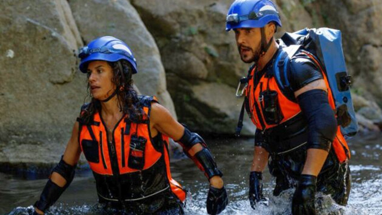 Rivière-Perdue backdrop