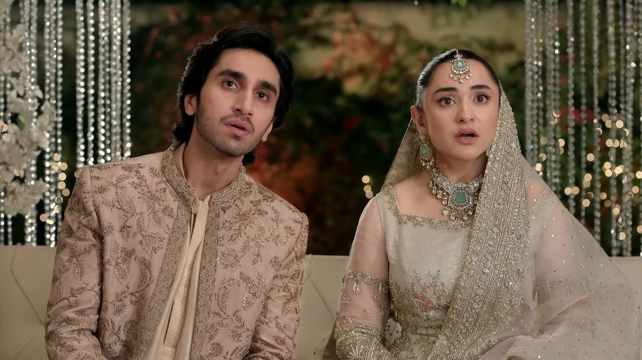 Dekh Zara Pyar Se backdrop