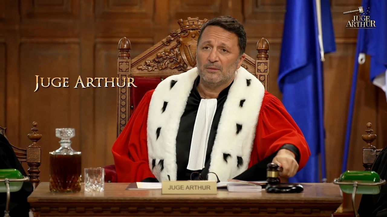 Juge Arthur backdrop