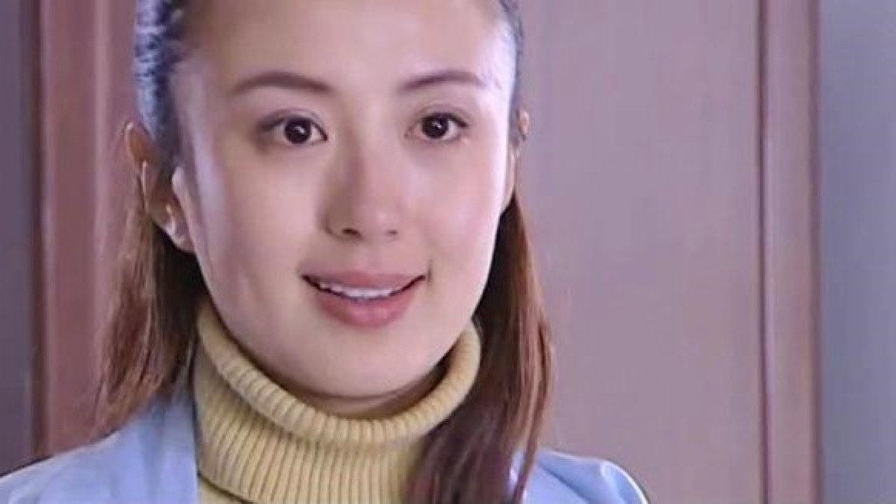 悲情红与黑 backdrop