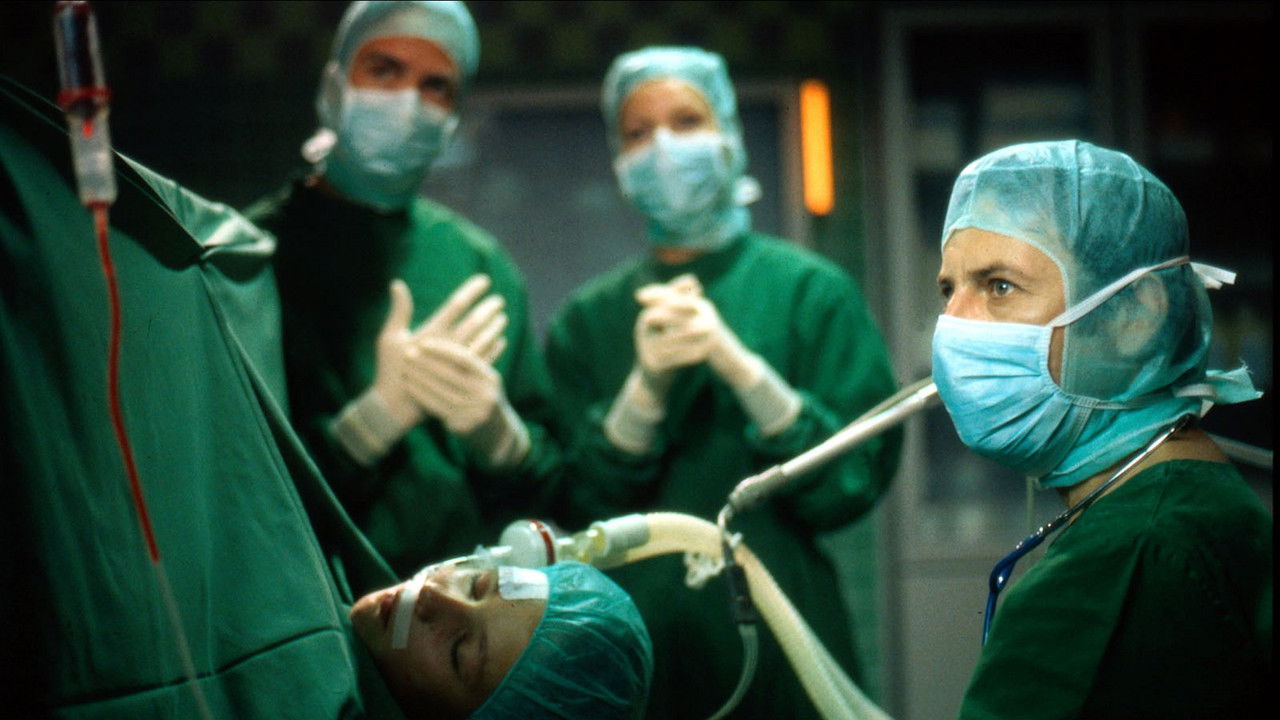 Alphateam – Die Lebensretter im OP backdrop