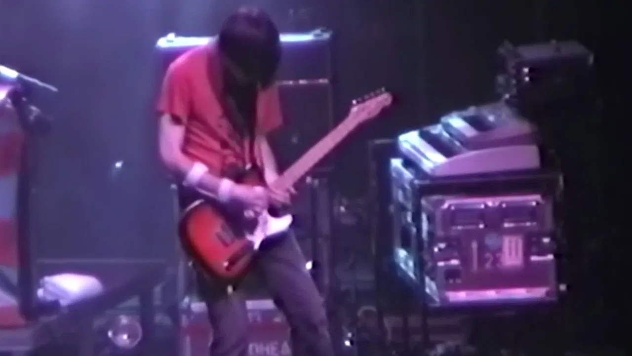 Radiohead:  Live At Radio City Music Hall 1998 backdrop