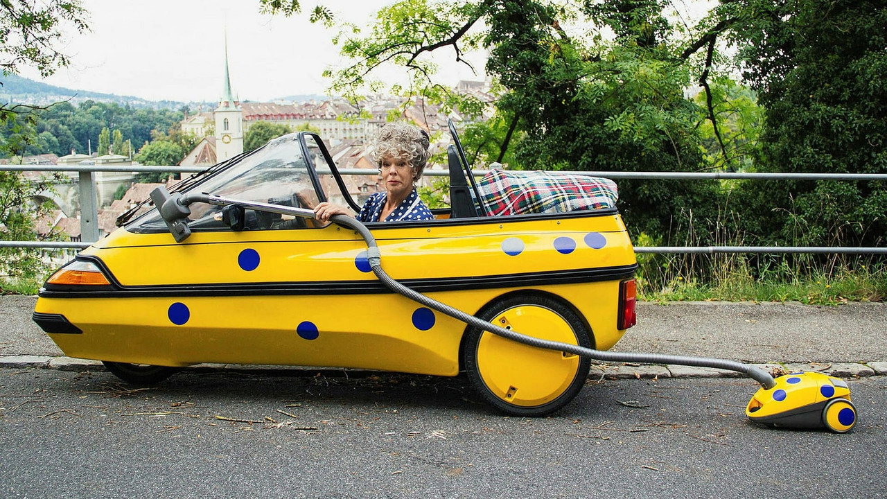 Total Birgit backdrop