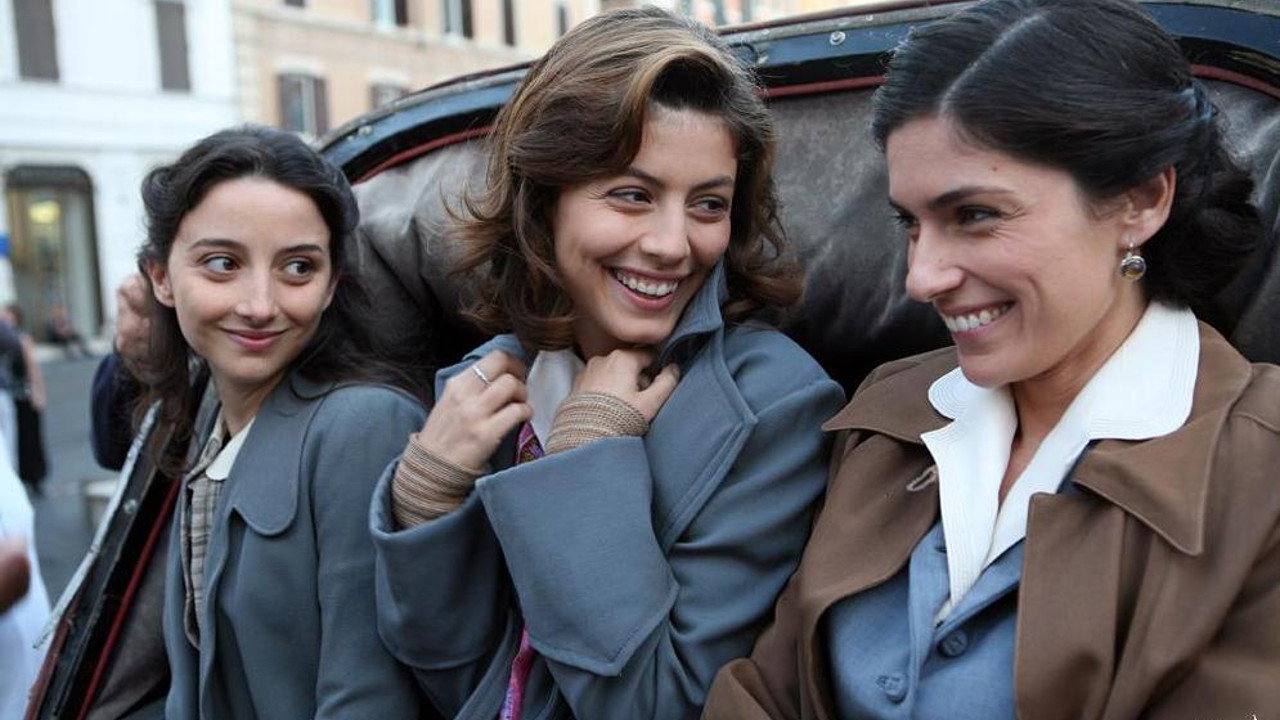 Atelier Fontana backdrop