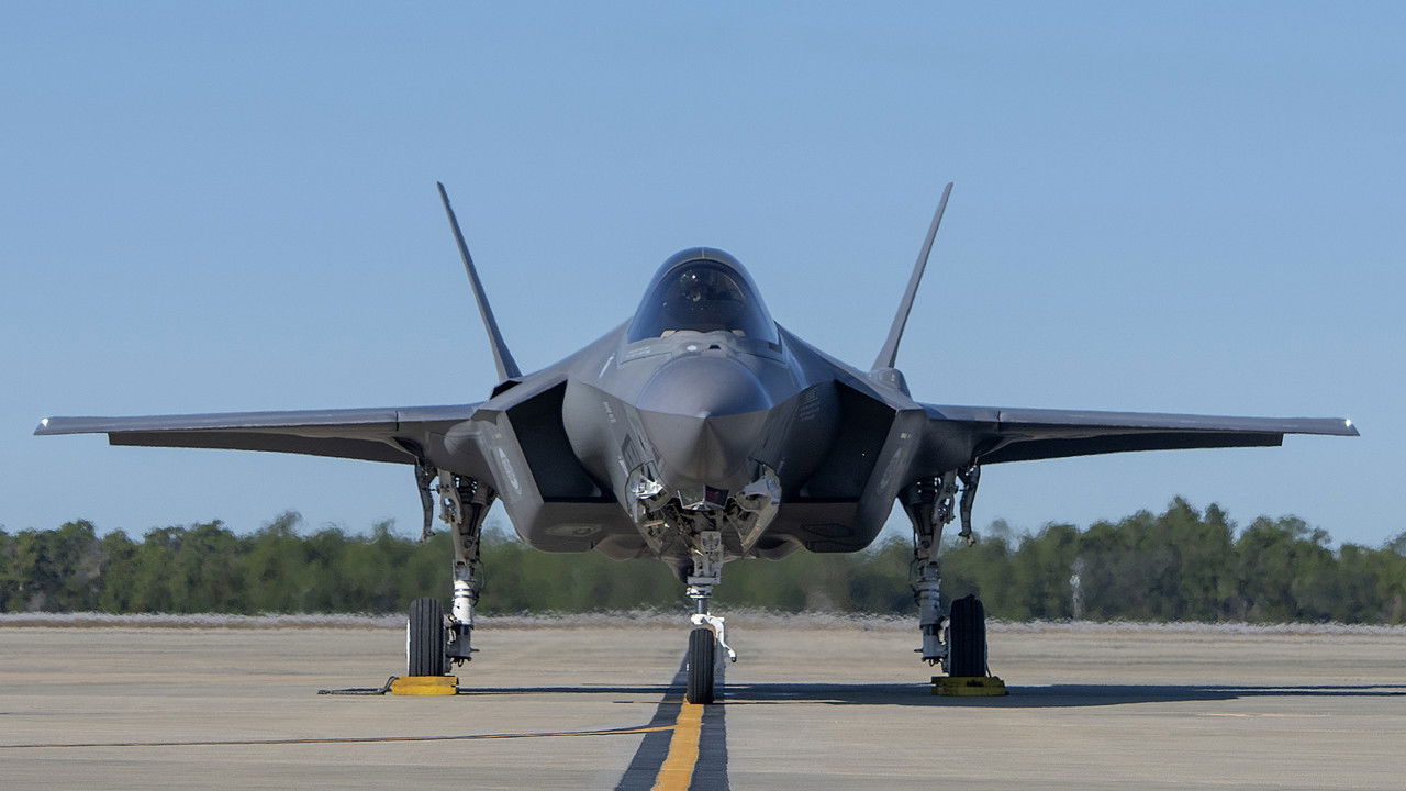 Fighter Pilot: The Real Top Gun backdrop