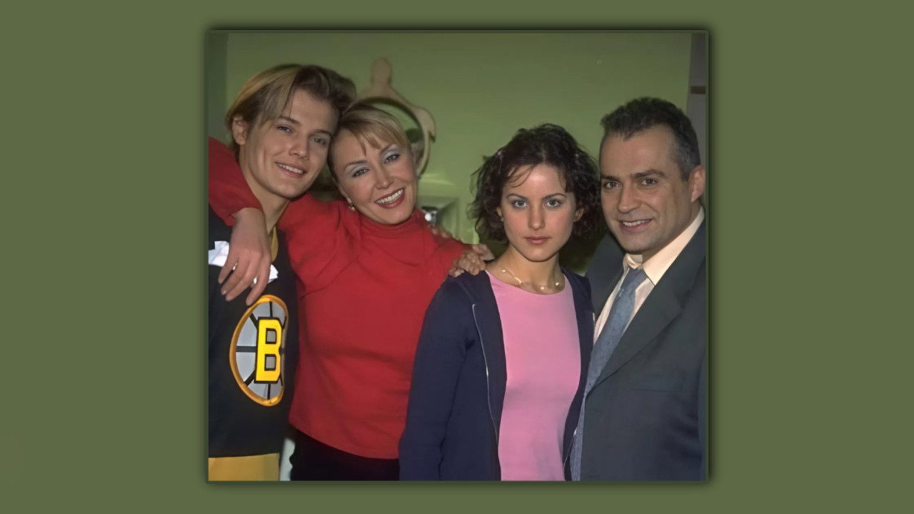 Eyvah Babam backdrop