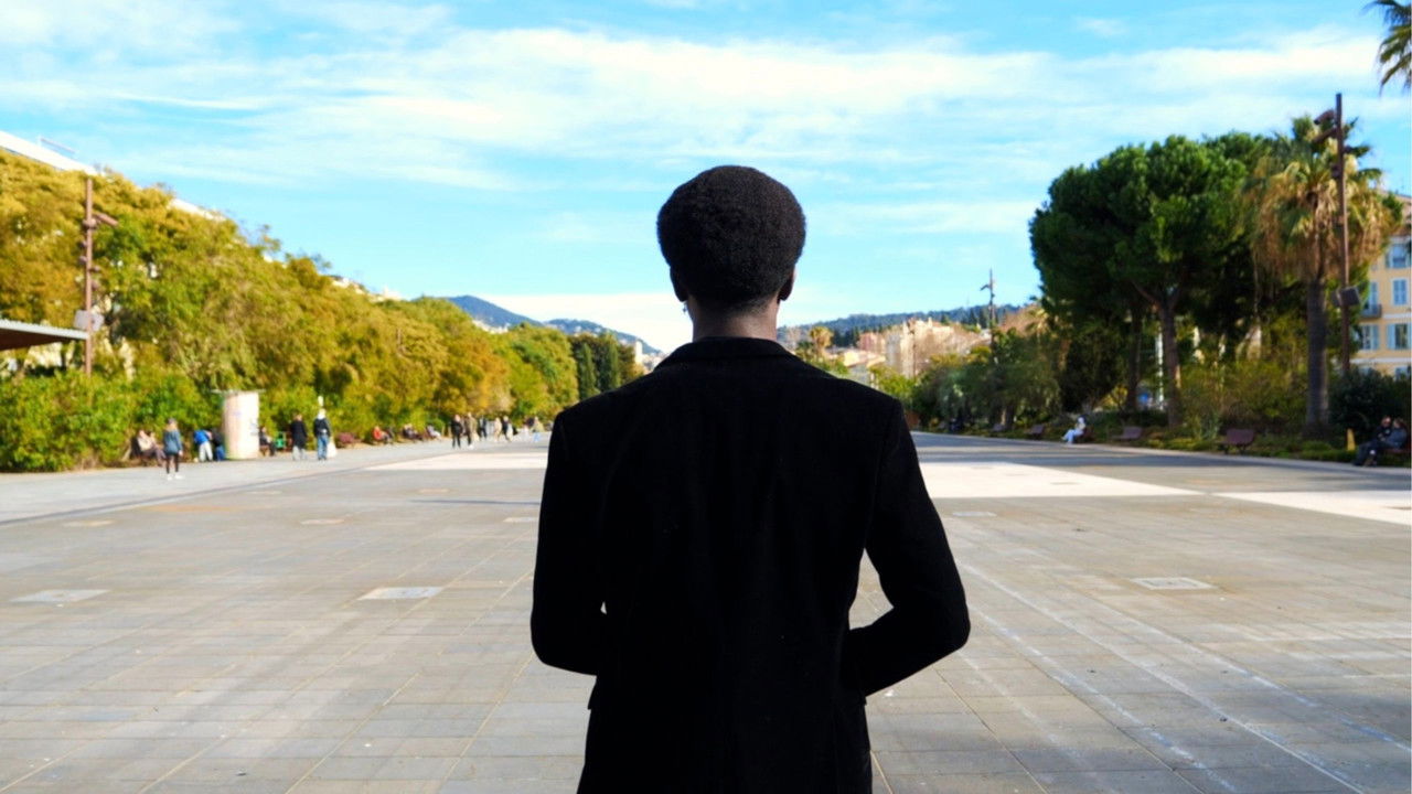 Frenchy Vanité backdrop