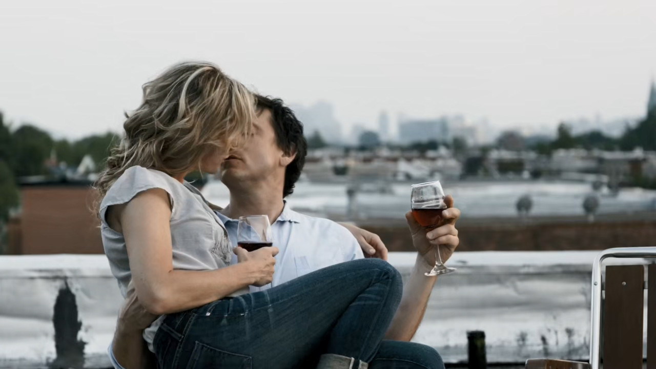 French Kiss backdrop