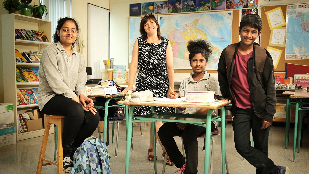 Classe à part backdrop