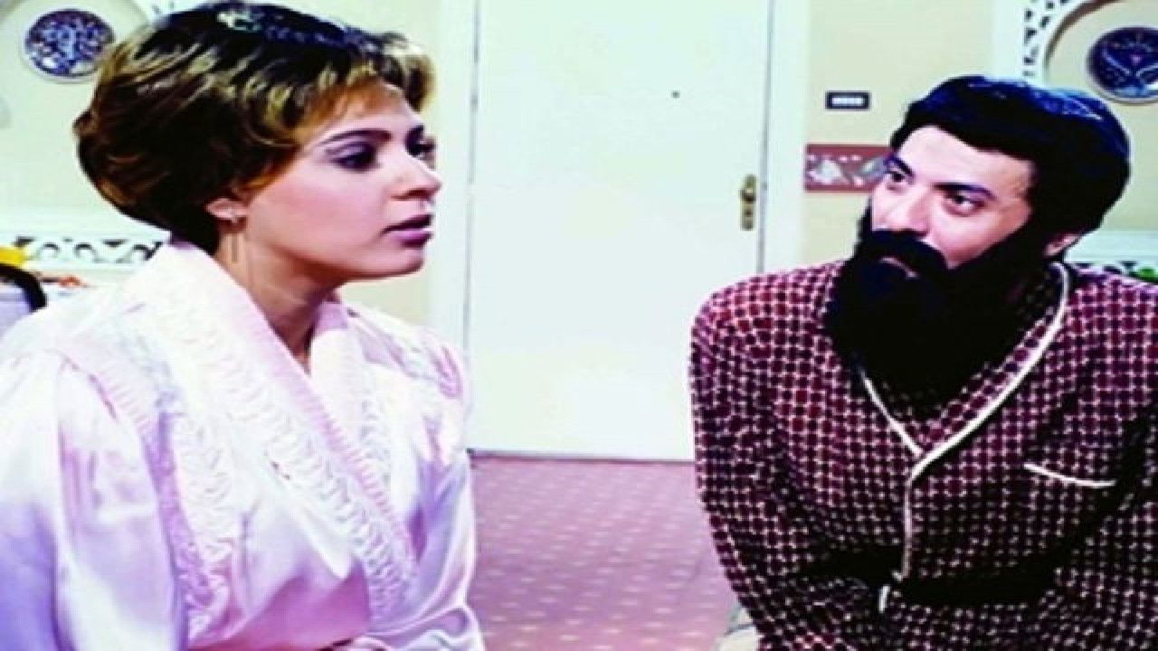 وحلقت الطيور نحو الشرق backdrop