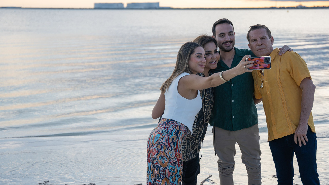 The Chávez backdrop