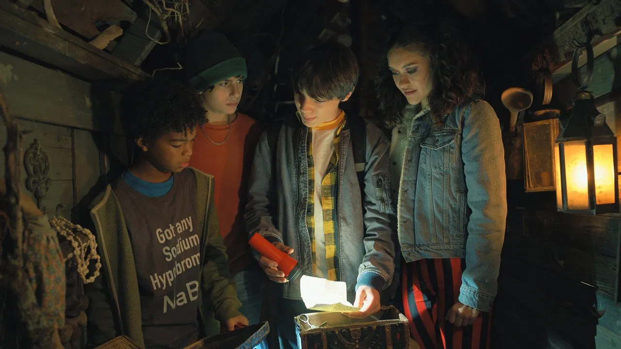 Spirit Halloween: The Movie backdrop