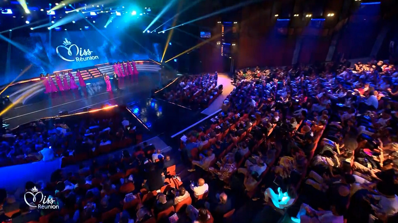 Miss Réunion backdrop