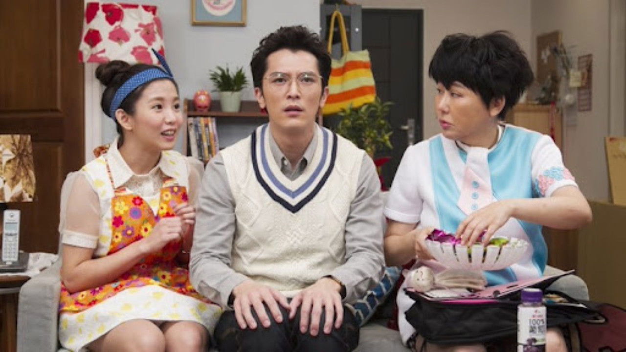 Golden Darling backdrop