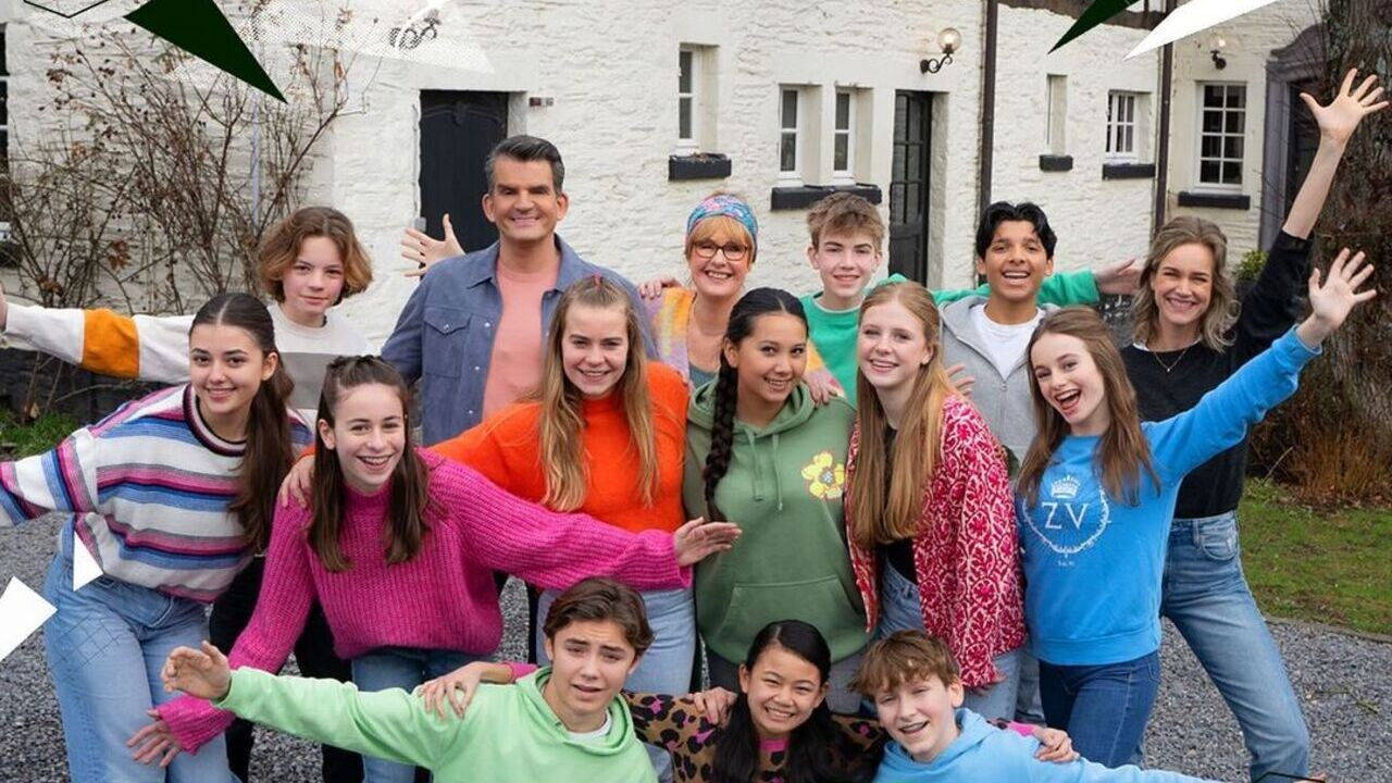 De Eindmusical backdrop