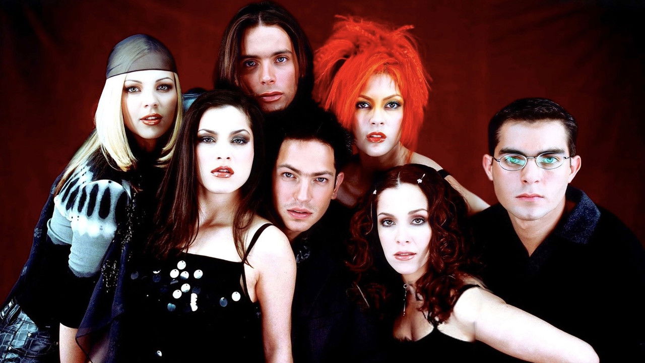 DKDA: Sueños de juventud backdrop