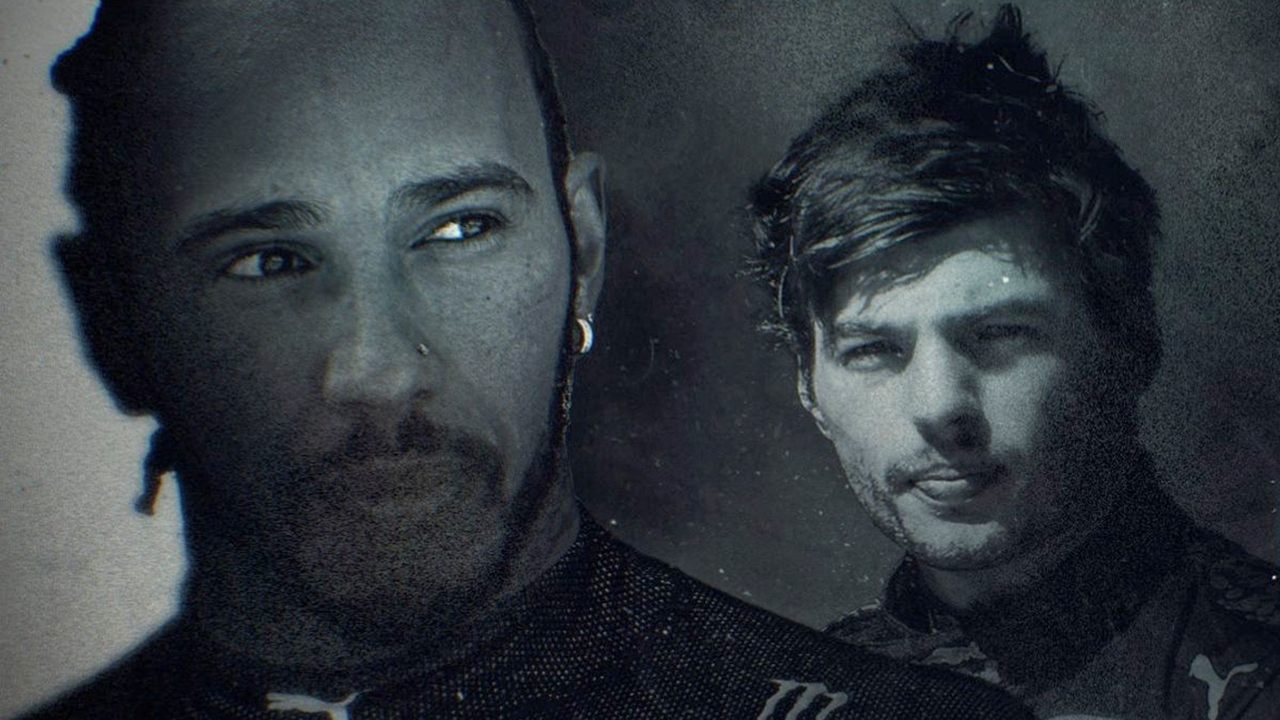 Duel: Hamilton vs Verstappen backdrop