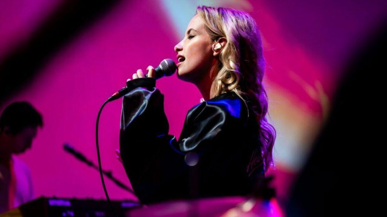 Circle of Live backdrop