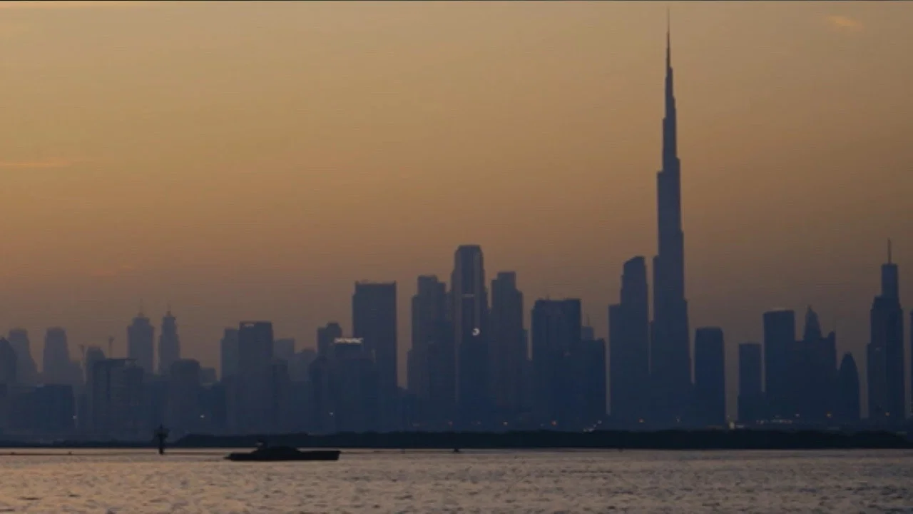 Bushido & Anna-Maria – Alles auf Familie backdrop