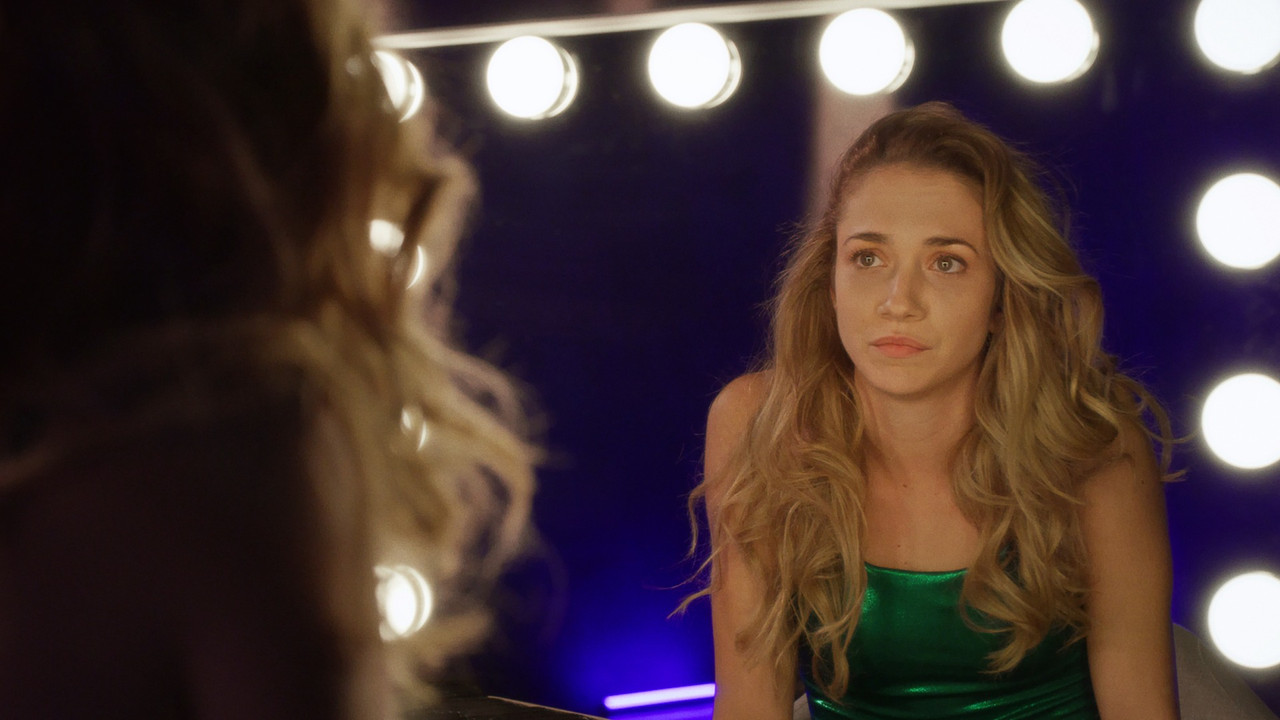 Pornoxplotación backdrop