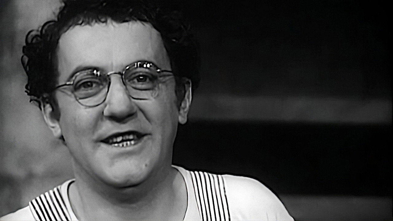 Du Schmilblick aux Restos du Cœur, la folle histoire de Coluche backdrop