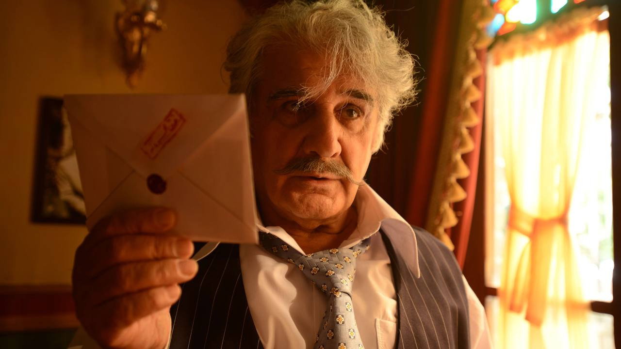 Women’s Secret Network backdrop