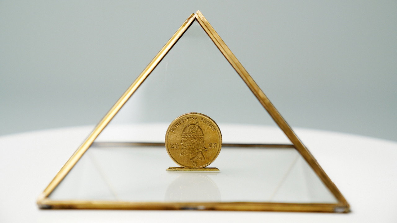 Flip a Cöin backdrop