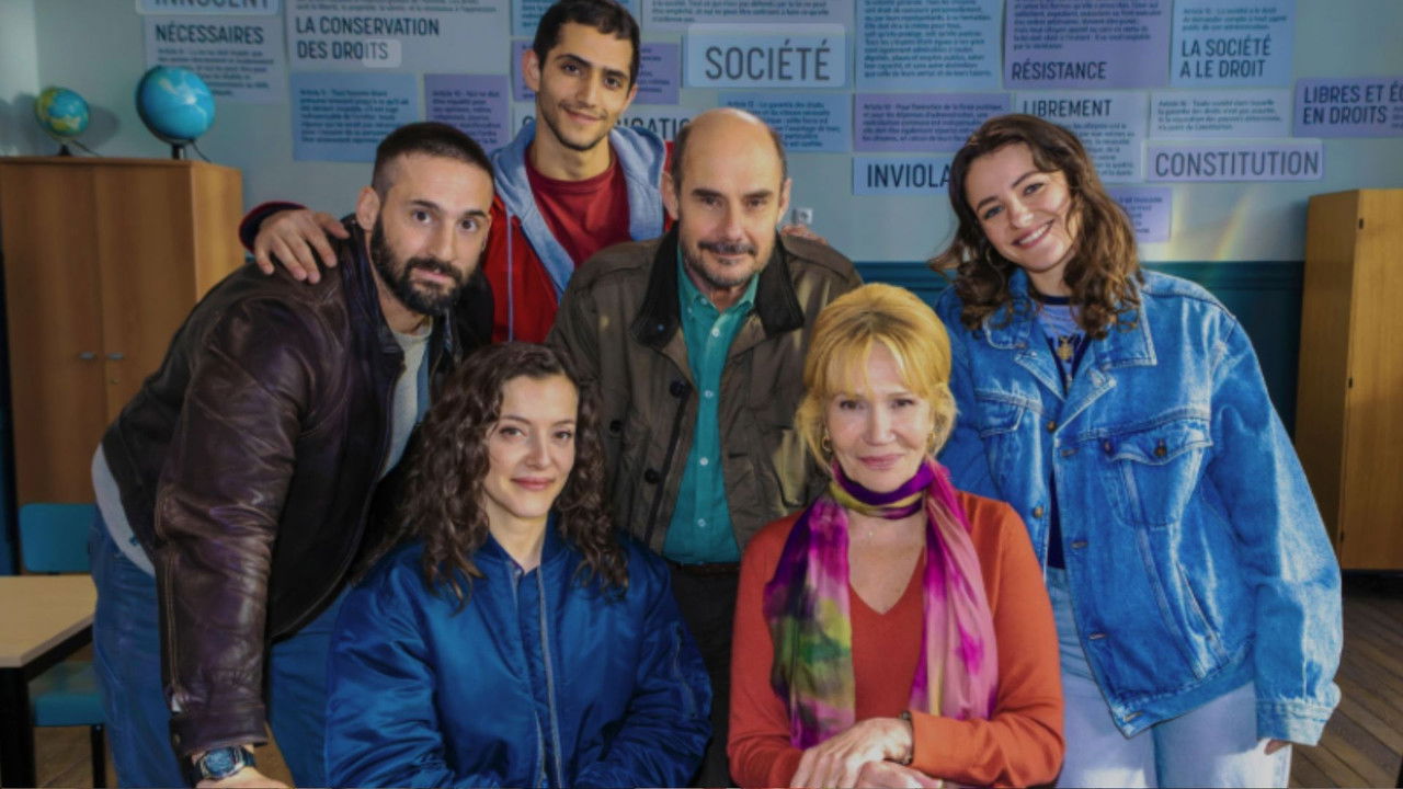 Le Diplôme backdrop