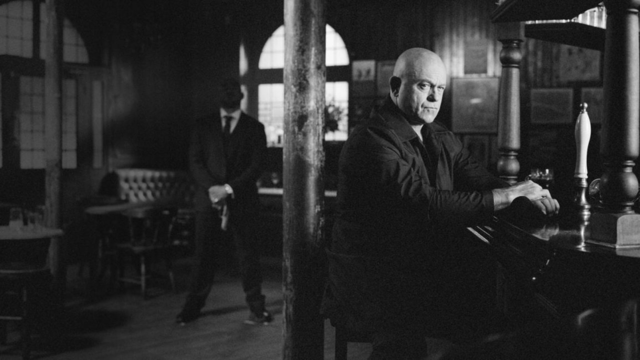 Ross Kemp: Mafia & Britain backdrop