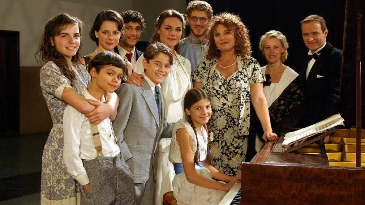 Terre de lumière backdrop