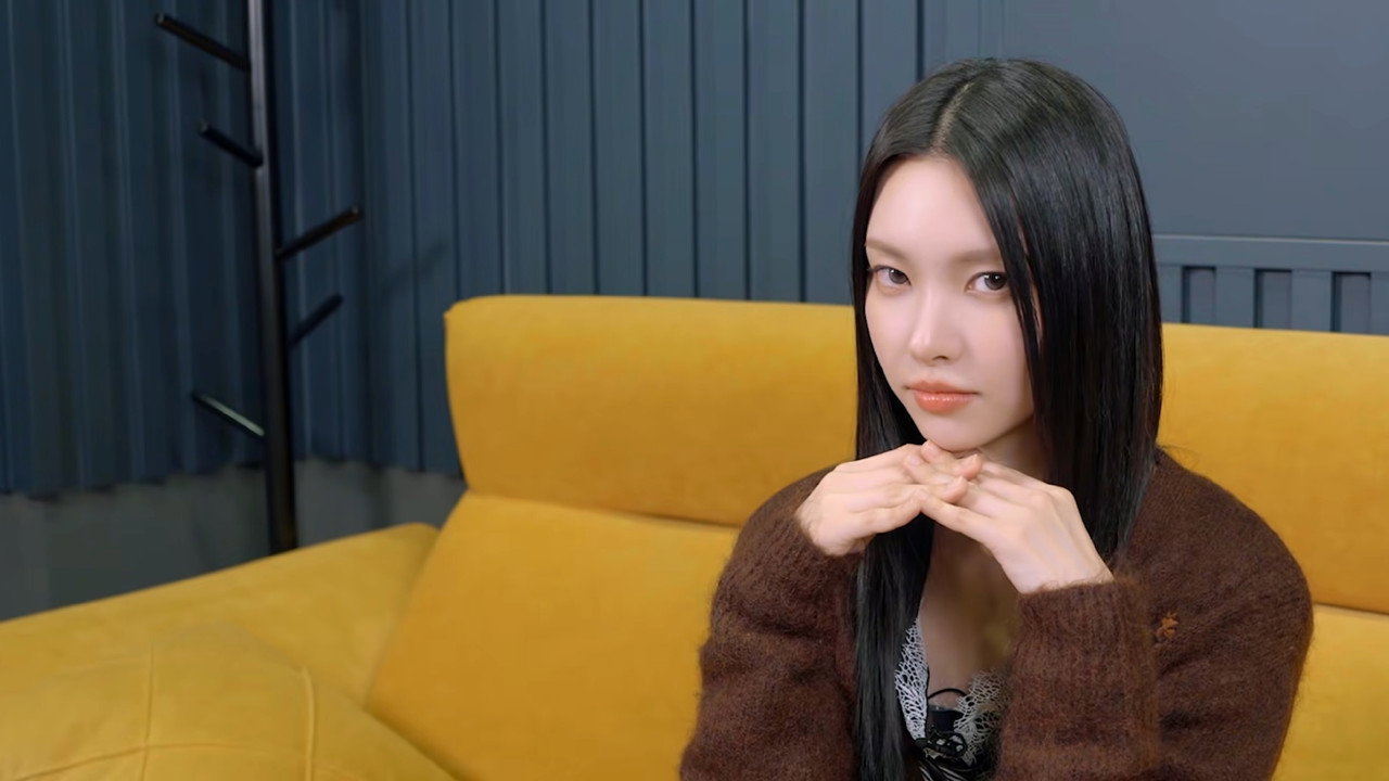 How to Use the Modern World backdrop