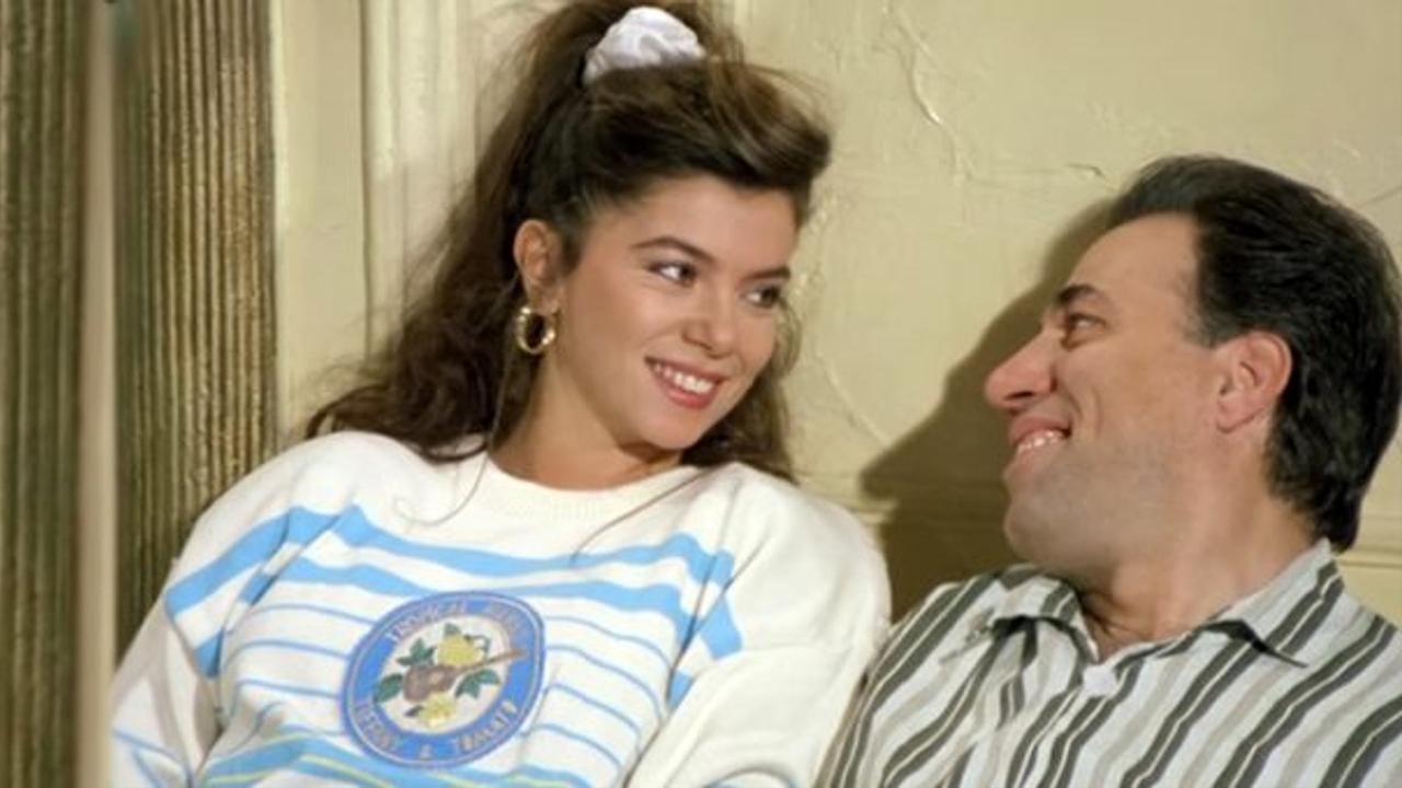 Sevimli Hırsız backdrop